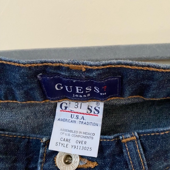 GUESS AUTHENTIC ORIGINAL JEANS VINTAGE DARK WASH CROPPED BLUE JEANS SIZE 31 - Picture 3 of 7